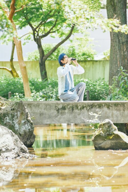 鳥にくぎ付け