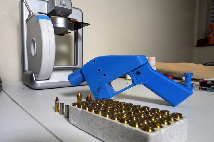 3Dプリンタで作られた拳銃（写真／時事通信フォト）