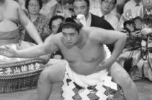 追悼・二代目若乃花　照ノ富士の横綱昇進で発した「たった一言」の真意