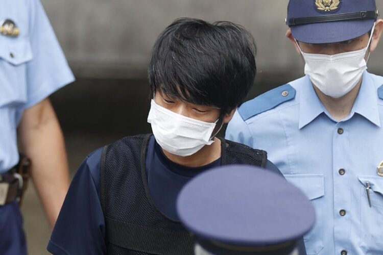 山上徹也容疑者のTwitter投稿から何が読み取れるのか（写真／共同通信社）