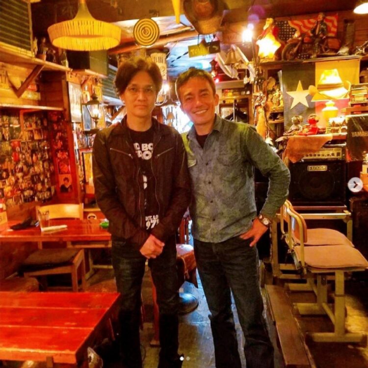 高橋とのツーショット（写真は成田のInstagramより）