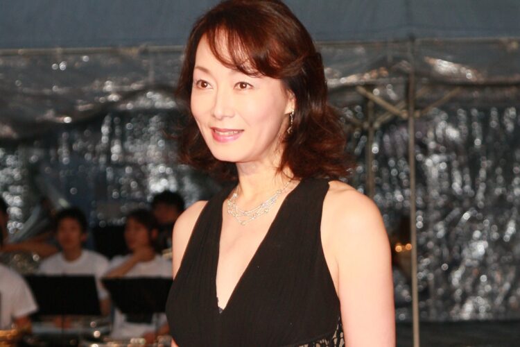 島田さんは映画『インディ・ショーンズ クリスタルスカルの王国』のジャパンプレミアでも黒いドレスで登場（2008年）