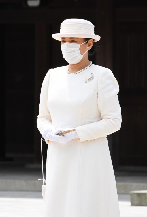 アイボリーをまとわれて明治神宮にお姿を見せた雅子さま（写真は7月／JMPA）