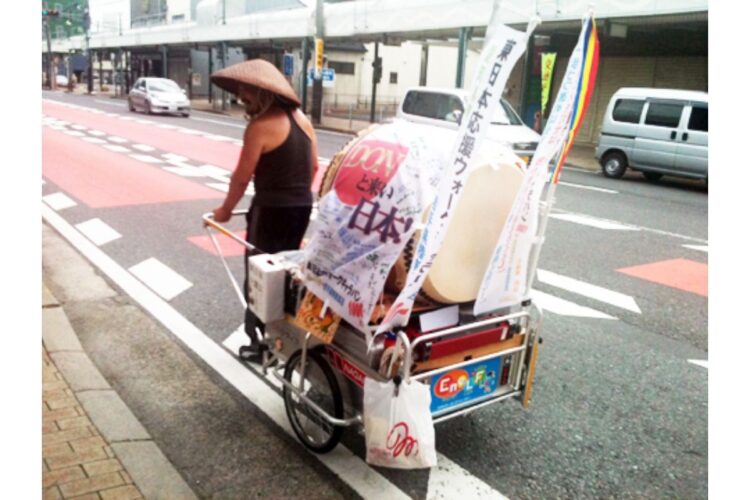 行く先々で声をかけられ、励まされたという