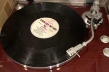 「20年で2倍。直近さらに…」輸入盤アナログレコード値上がりで音楽ファンの悲鳴