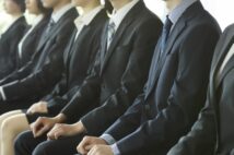 昔と何が変わった?大学生の「就職活動しない」という選択を支持するワケ