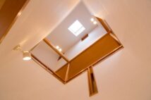 バブル時代に建てられた物件の住み心地は?「豪華だけど無駄も多い」「頑丈で防音性高い」