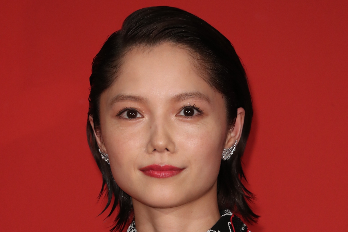 宮崎あおい 5年ぶりの映画復帰 目玉は過去作で 足蹴 罵倒 の佐藤浩市との共演 Newsポストセブン 宮崎あおい 5年ぶりの映画復帰 目玉は過去作で 足蹴 罵倒 の佐藤浩市との共演 Newsポストセブン