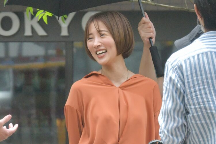 『個人差あります』(フジテレビ系)で主演を務める夏菜