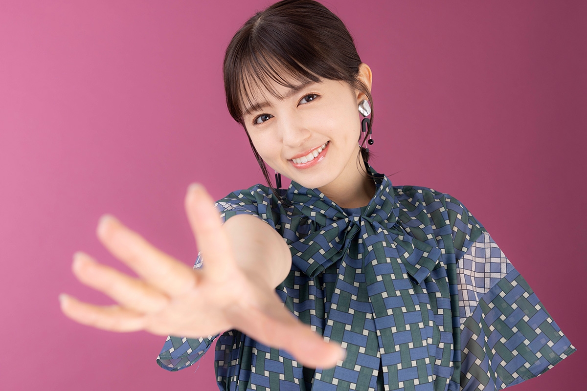 Amazon.co.jp: 逢田梨香子 直筆サイン入りチェキ : おもちゃ
