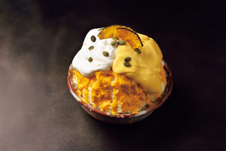 かぼちゃの濃厚な甘さとチーズクリームの爽やかさが絶妙な季節限定品。夏南瓜ん2800円