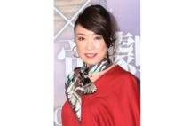 サプライズゲストは松任谷由実 林真理子氏の日大理事長就任祝賀会に小泉元首相、鈴木亮平らが集結