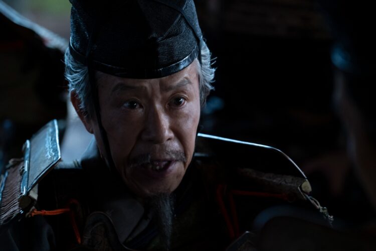 鎧を着るのは大変だったという（（C）NHK）