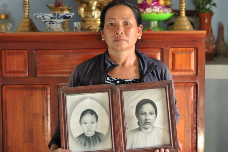 ベトナム戦争中、韓国軍による作戦で母を殺されたグエン・ティ・タンさん（2015年、写真／村山康文）