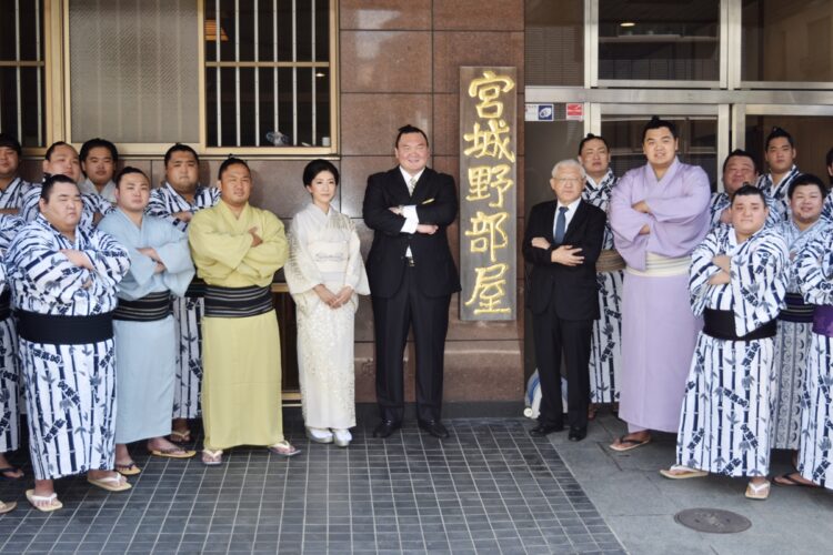 https://www.news-postseven.com/uploads/2022/08/26/jiji_hakuho-750x500.jpg