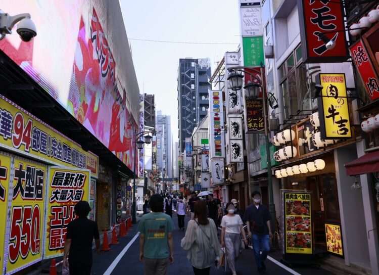 海外でも稼いでいたというエミカさん（写真はイメージ。歌舞伎町）