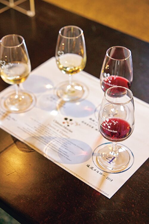 ツアーの最後には、ワイナリー限定品を含むメルシャン厳選の4種類のワインを試飲できる