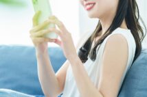 「占い好きは詐欺師に狙われる」無料占いサイトの登録情報が“カモリスト”として出回ることも