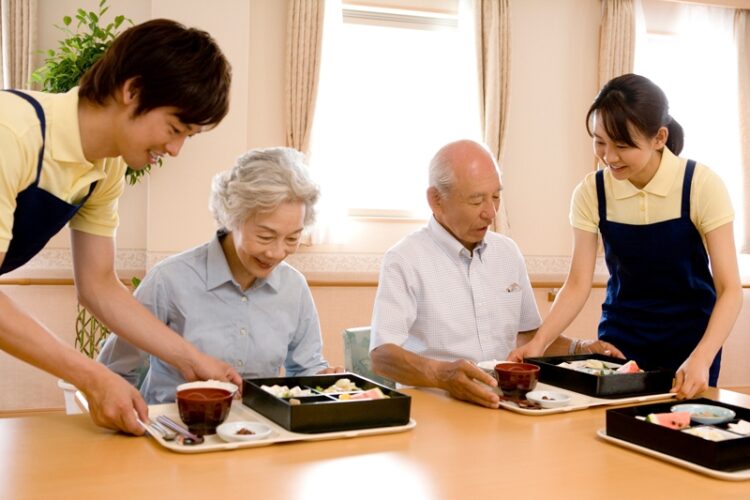 美味しく食事を楽しめるか（写真／Getty Images）