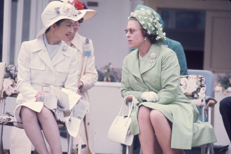イギリス・アスコット競馬場での美智子さまとエリザベス女王（1976年）