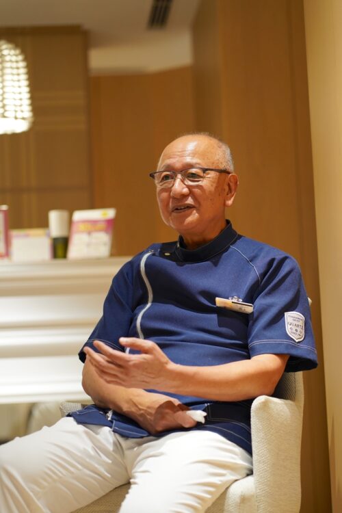 レジン治療の第一人者である田上順次氏