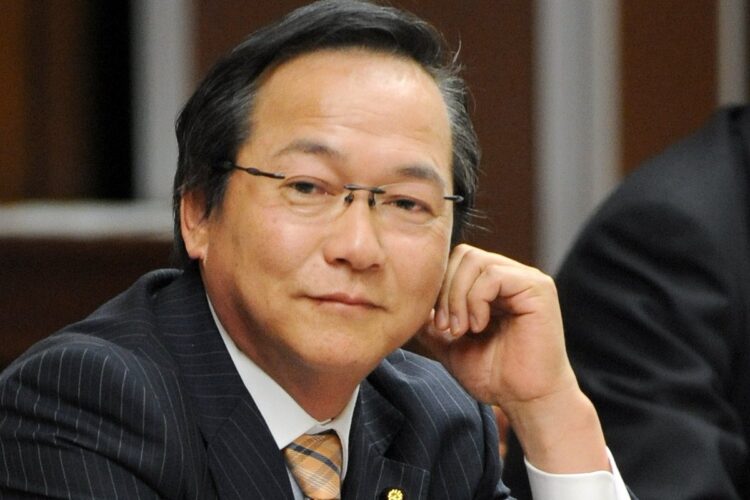12月の宮崎県知事選出馬の意向を示した横峯良郎氏