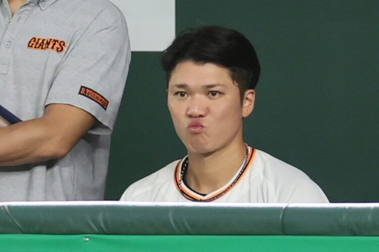 女性問題で注目を集める巨人・坂本勇人（時事通信フォト）