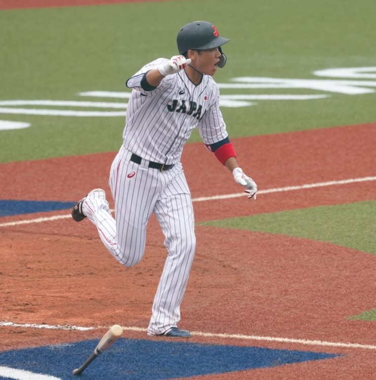 東京五輪ではドミニカ戦でサヨナラを打った坂本（写真／JMPA）