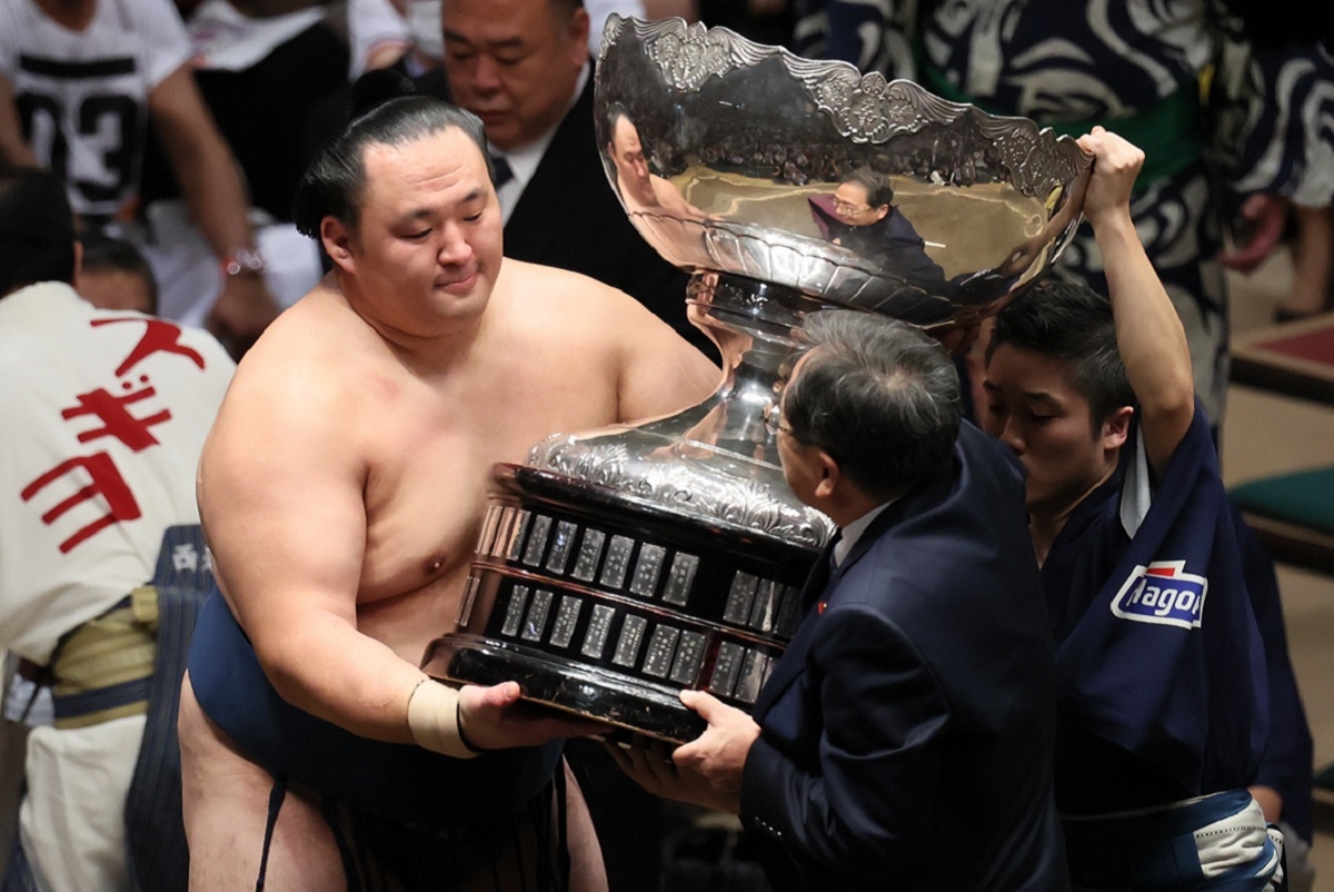 いいネット通販 - 全国送料無料でお届けします 優勝の玉鷲 白鵬のモンゴルグループと交わらない姿勢貫き“鳥取 トートバッグ