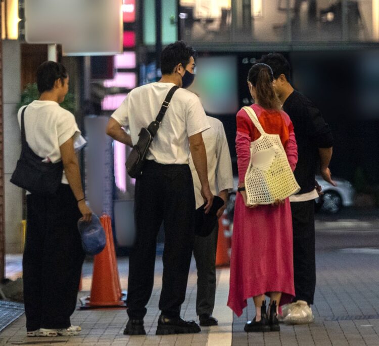 街中でもオーラたっぷり