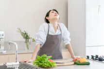 50代女性の“料理好き”が減少 「手抜きはダメ」と言われて育ったことも原因か