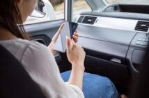 正解が見えない「車に乗せてもらったお礼」問題 お金を渡して怒られた人も…