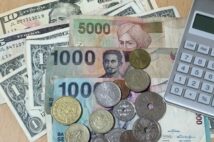 24年ぶりの円安局面で注目度アップ 「外貨預金」の仕組みと手数料・税金の注意点
