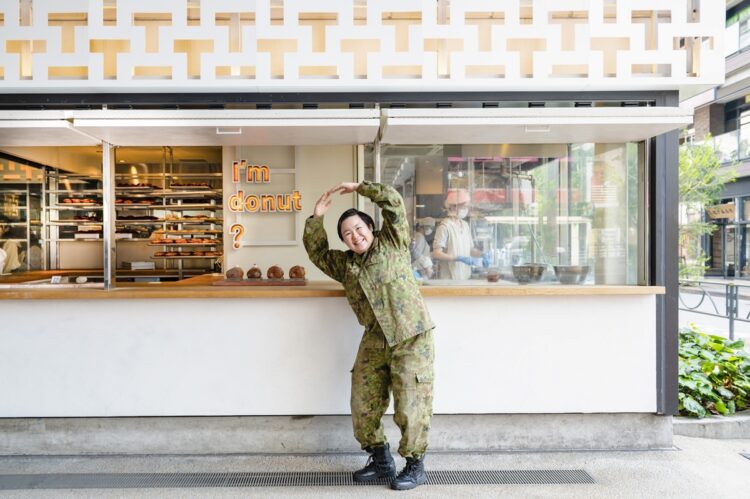 いま食べるべき話題の店に、元自衛隊芸人・やす子が突入