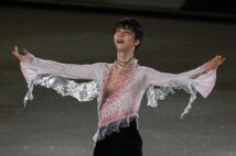 羽生結弦の初単独アイスショー「プロローグ」より（AFP＝時事）