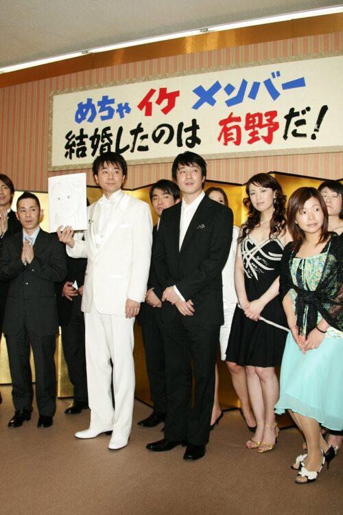 有野晋哉の結婚会見に参加した加藤浩次（2005年）