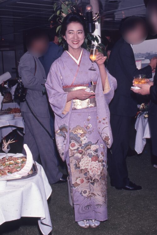 浴衣姿の松原千明さん（1997年）