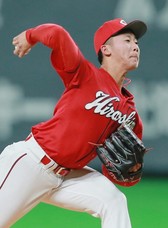 ヤクルト・村上の同期、広島の山口翔（時事通信フォト）