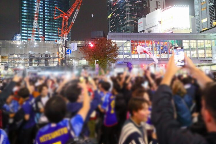 日本の勝利に渋谷の街には歓喜の声が響き渡った