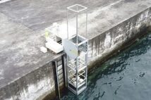 海面の上下動を利用した「さざ波発電」 高額な維持費用や漁業権の問題をクリアする技術開発進む