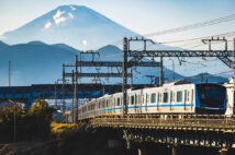 「小田急線」沿線、家賃相場が安い駅ランキング! 2022年版