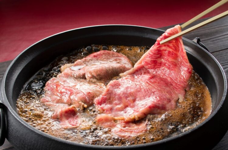 牛肉を食べる文化が日本に普及したのは明治時代に入ってから