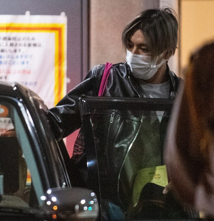 昨年の『東京リベ』ではドラケン役、シークレットブーツを履いてドロップキックをすることも