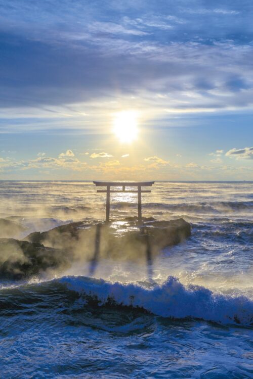 茨城の大洗磯前神社（写真＝高橋よしてる／アフロ）