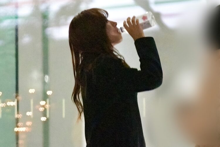 休憩中に水分補給