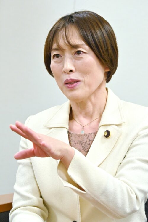 田村智子（たむら・ともこ）／2010年、初当選。日本共産党中央委員会中央委員、党副委員長、党中央委員会政策委員長などを歴任