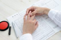 家庭裁判所に持ち込まれる離婚件数が年々増加 コロナ禍や少子化も一因か
