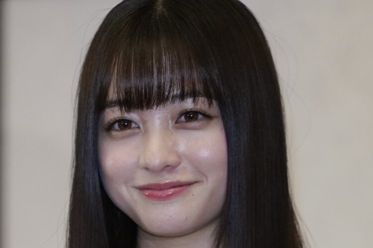 紅白歌合戦での司会ぶりが見事だと評価された橋本環奈(時事通信フォト)