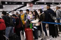 春節で中国人観光客が増えることも予想される（写真／EPA＝時事）