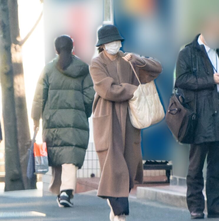 沖縄県に住む新垣の父親は始終笑顔で対応した